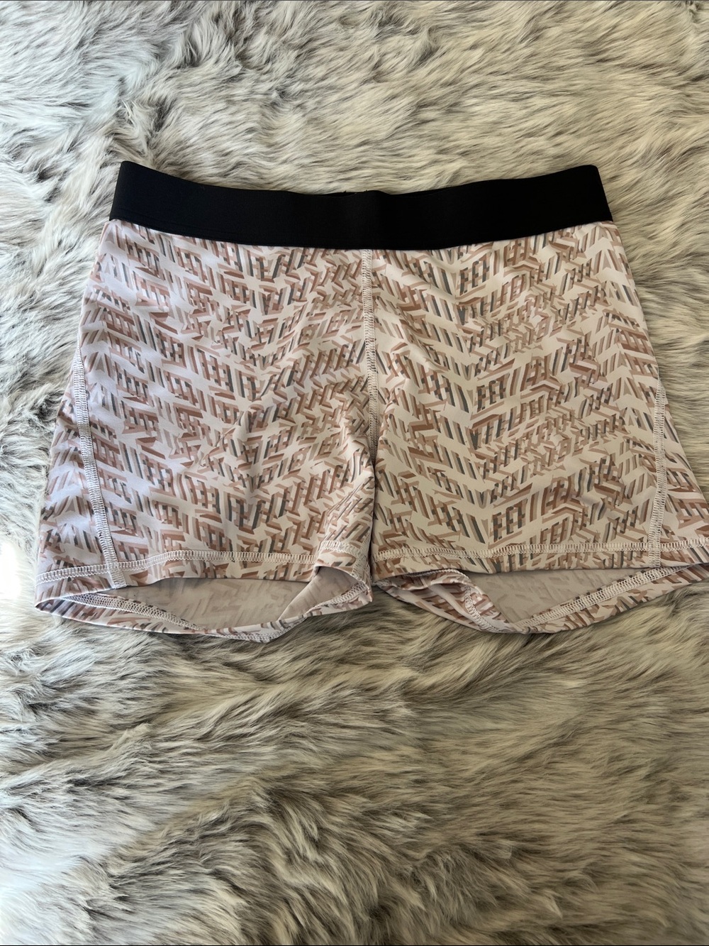 Victoria’s Secret  Shorts with Geometric Print - Blush & Black